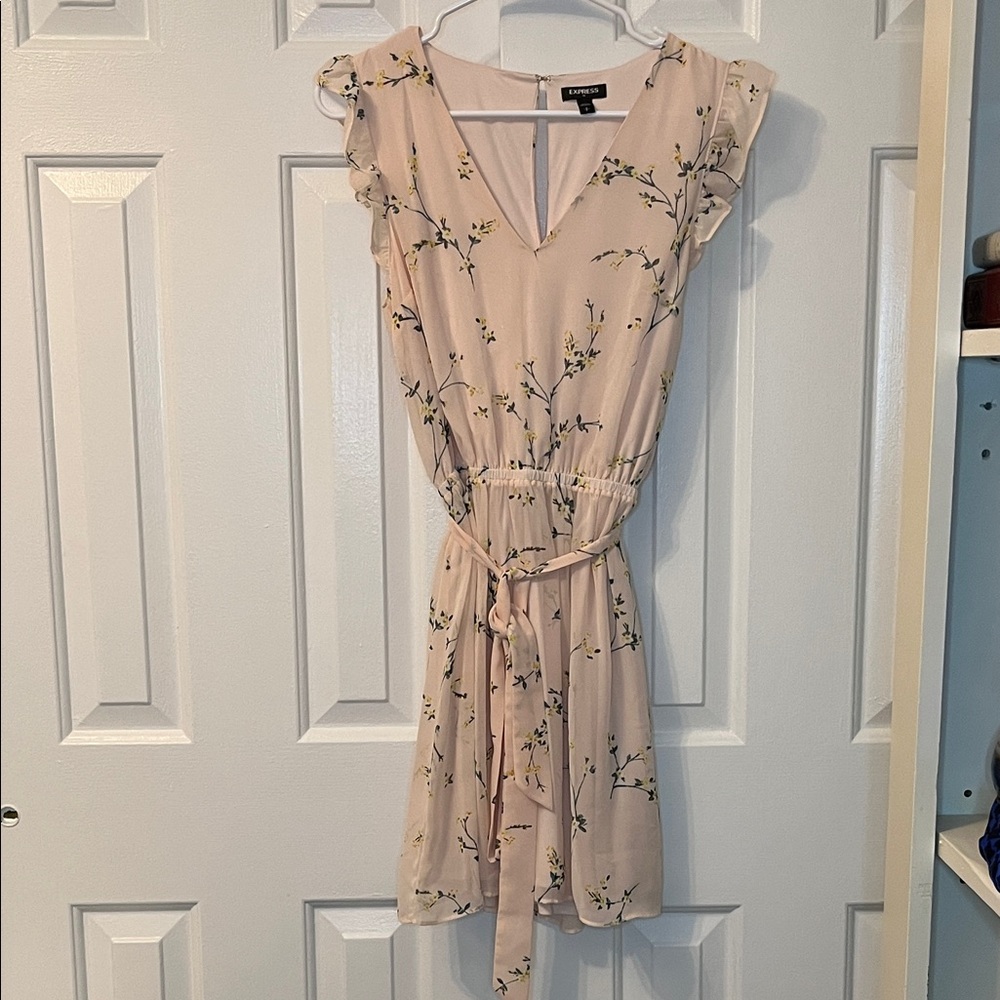 Express Baby‎ Pink Mini Dress Tie Waist Flutter Sleeves Floral Keyhole Size S